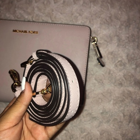 Michael Kors crossbody bag - Picture 9 of 10